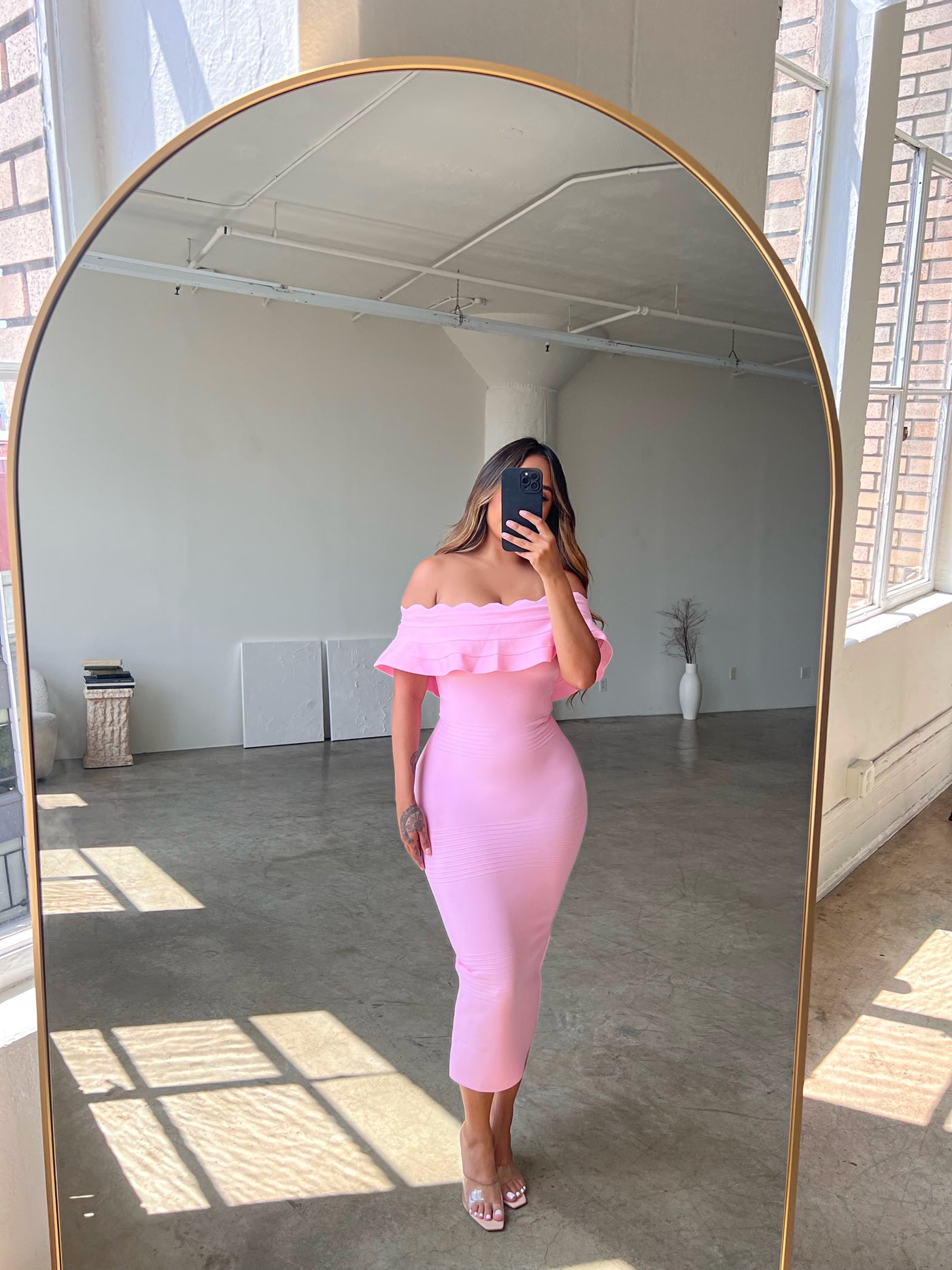 pink off the shoulder bandage dress Hot pink off the shoulder midi bandage dress XS